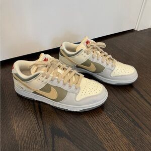 Nike SB Dunk Low, Women’s size 10.5, Men’s size 9. Only worn once!